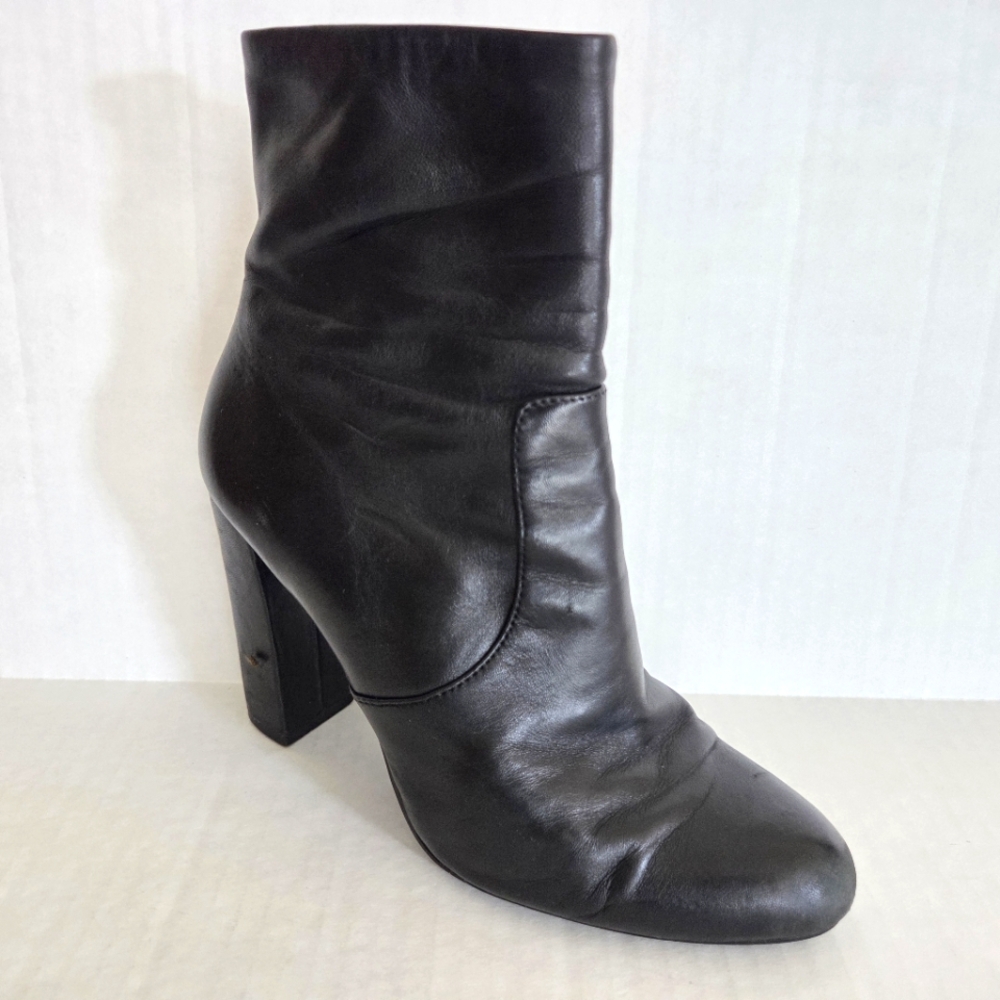Steve Madden Editor Dress Bootie Black Leather Side Zip Wmn's 7.5M EDIT01S1 EUC